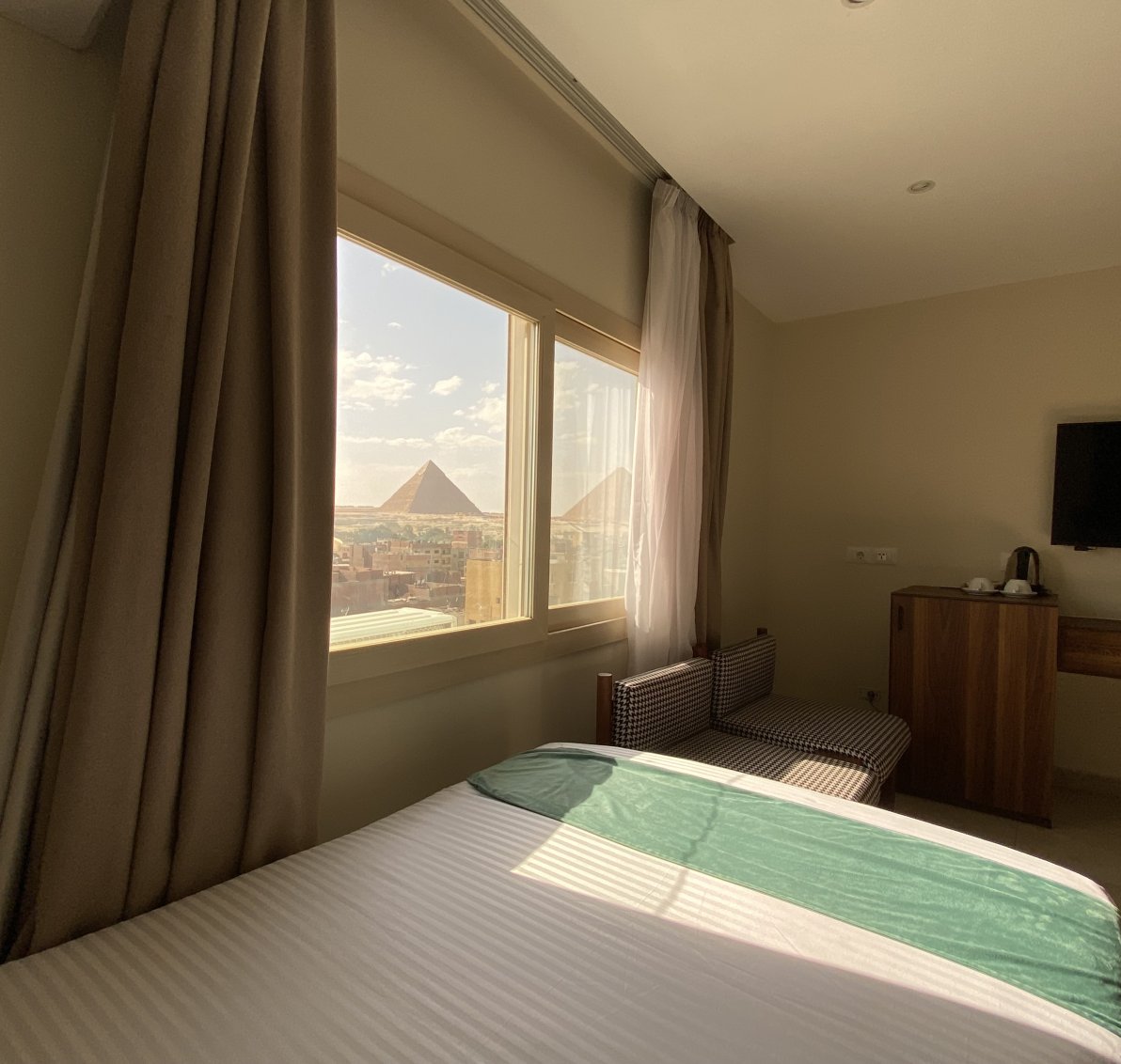Luma Pyramids Panorama Room