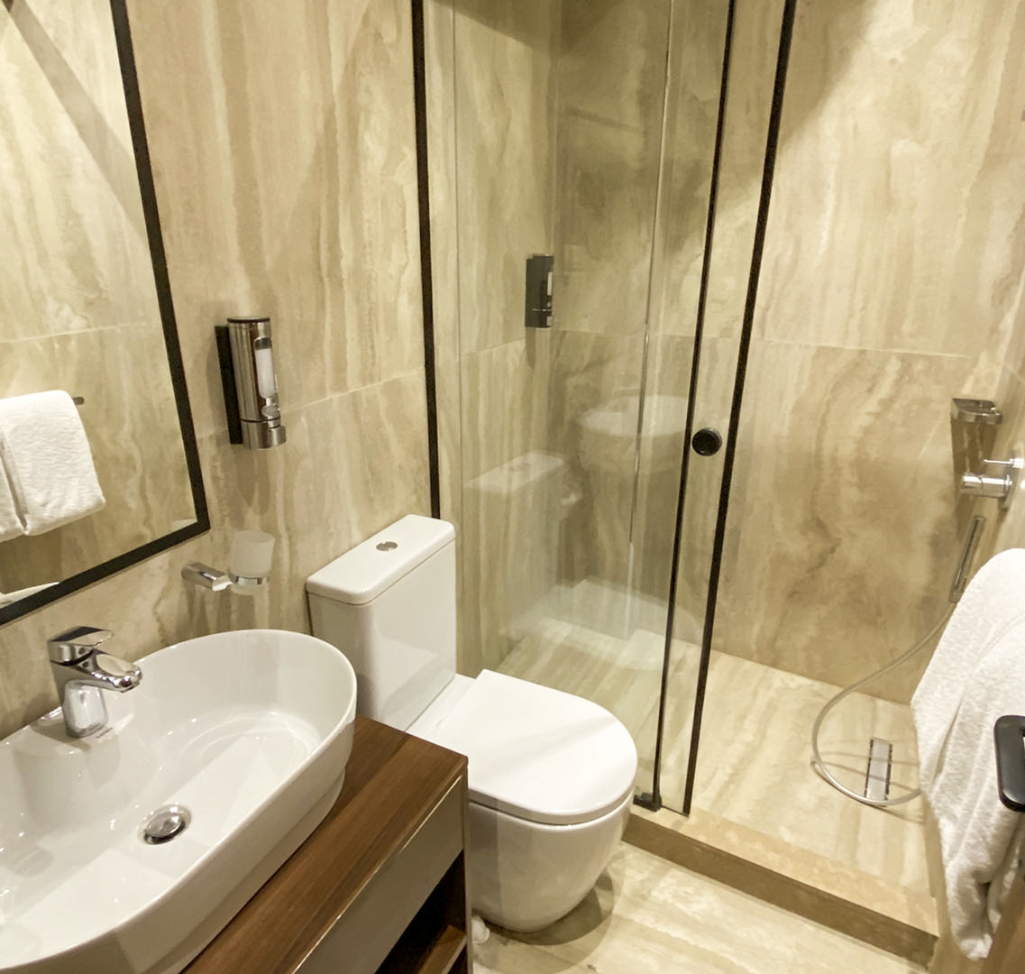 Luma Hotel – Cozy Twin Room with 2 Single Beds