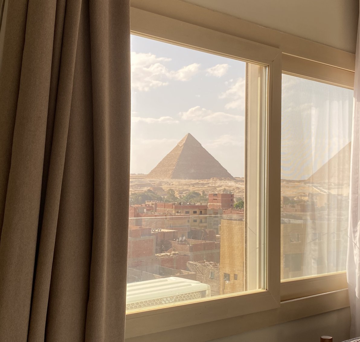 Luma Pyramids Deluxe  Retreat