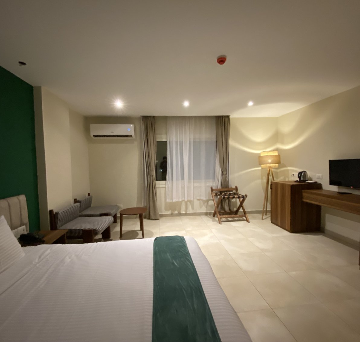 Luma Hotel – Superior King Room