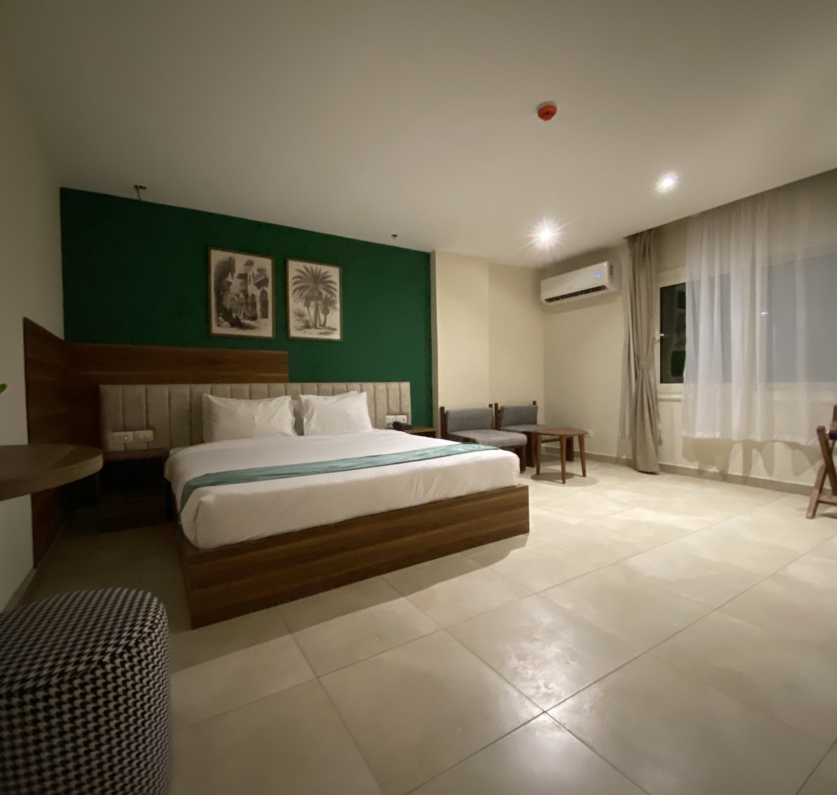 Luma Hotel – Superior King Room