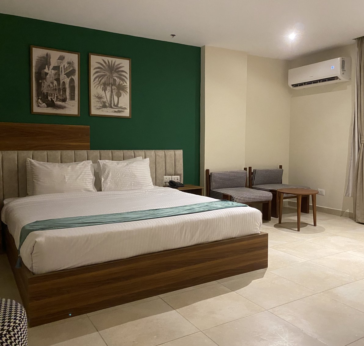 Luma Hotel – Superior King Room