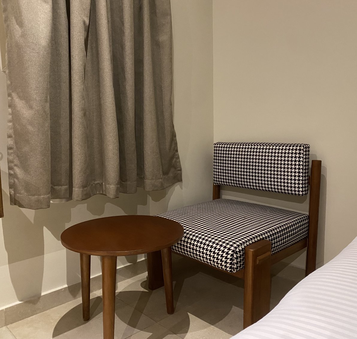 Luma Hotel – Cozy Twin Room with 2 Single Beds