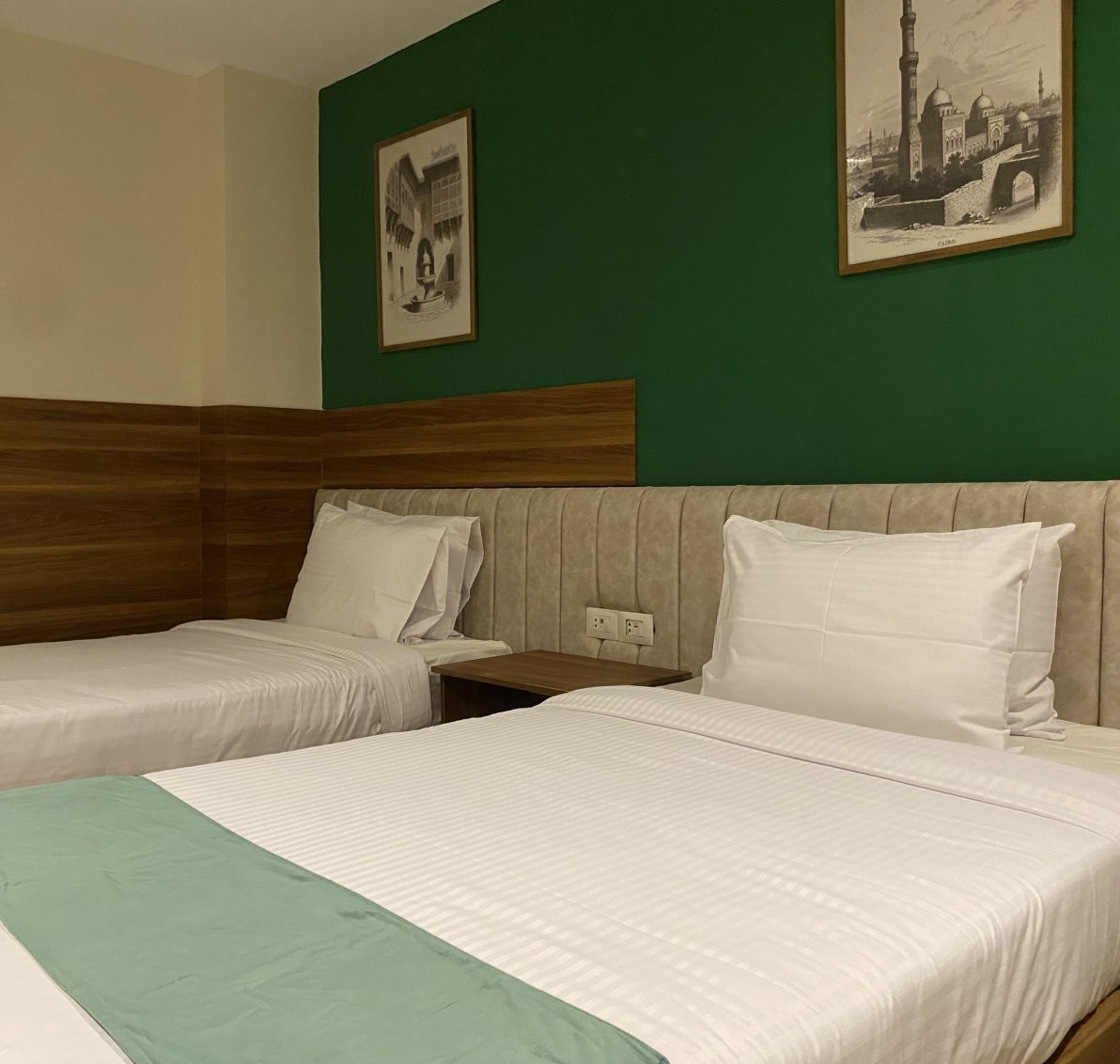 Luma Hotel – Cozy Twin Room with 2 Single Beds