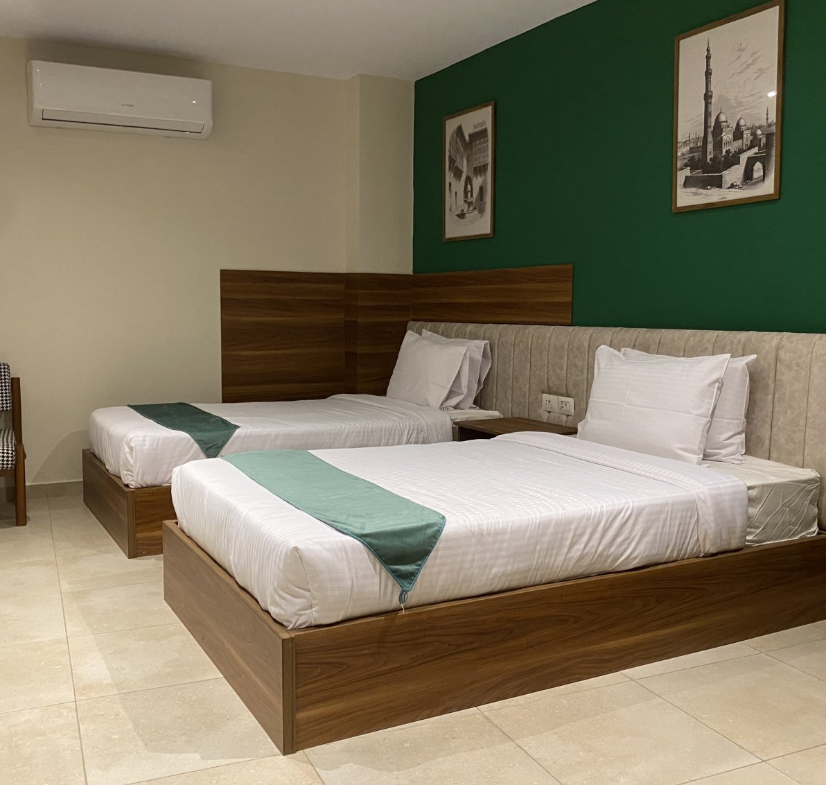 Luma Hotel – Cozy Twin Room with 2 Single Beds