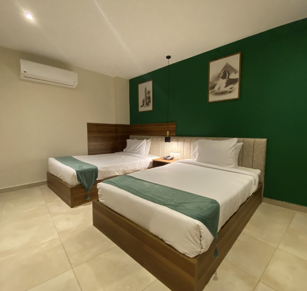 LUMA Double Retreat Modern Comfort