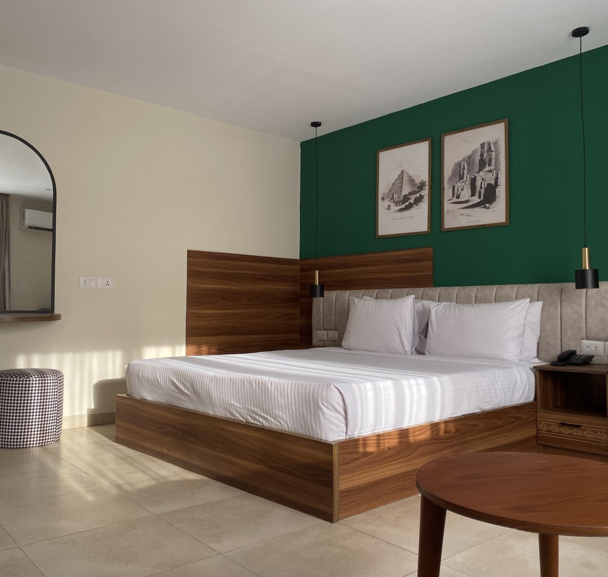 Luma Hotel – Twin Room with Pyramid View