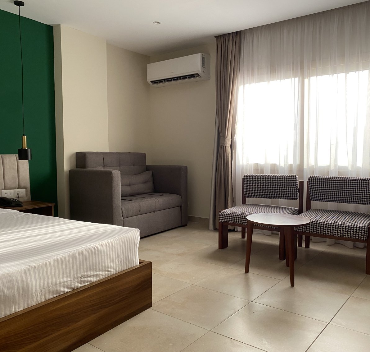 Luma Hotel – Twin Room with Pyramid View