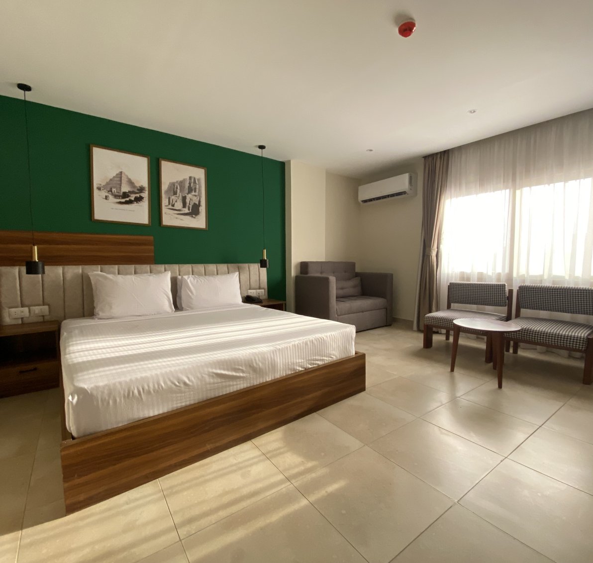 Luma Hotel – Twin Room with Pyramid View
